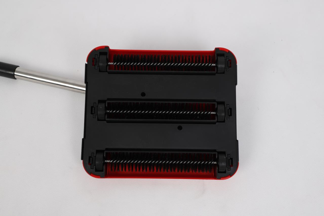 Hand-pushed sweeper - Image 5